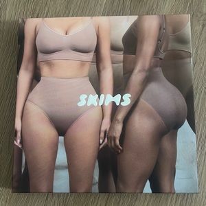 SKIMS Sculpting Mid Waist Brief